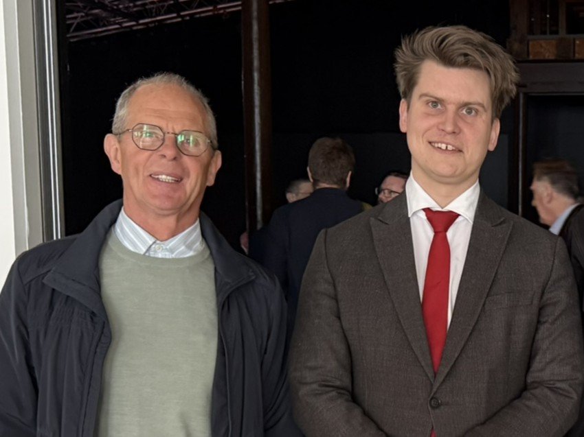 Ásbjörn Blöndal, formaður stjórnar VesturVerks, og Jóhann Páll Jóhannsson, umhverfis-, orku- og loftslagsráðherra, að afloknu Orkuþingi Vestfjarða á Ísafirði í gær.